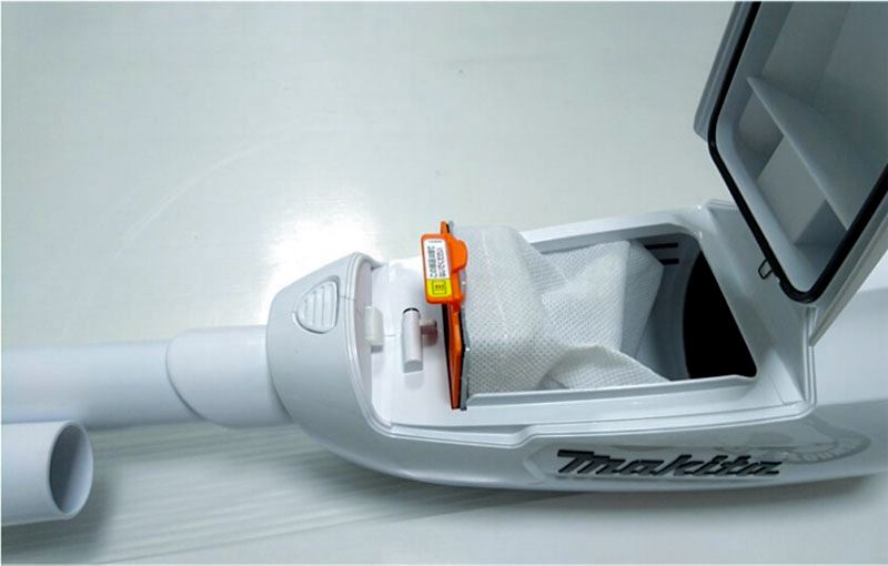 Máy hút bụi CL107FDSYW Makita