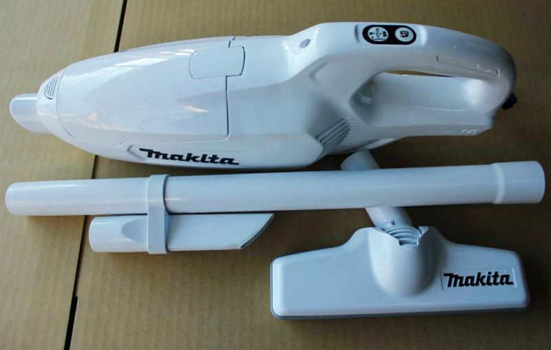 CL108FDSYW Máy hút bụi dùng pin Makita
