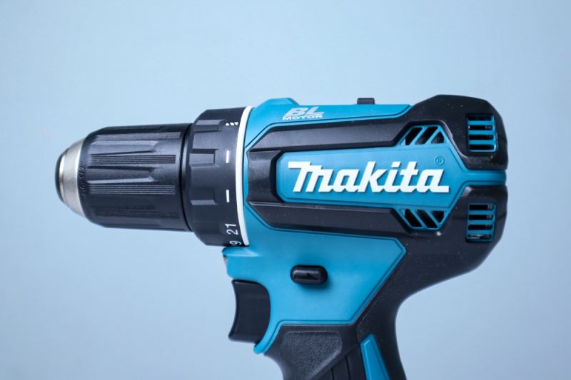 Máy khoan và vặn vít Makita DDF485SFE