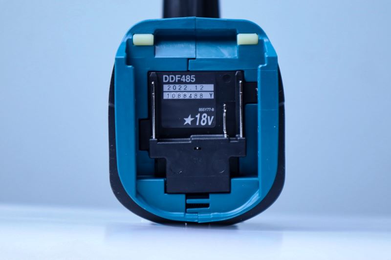 Máy khoan và vặn vít Makita DDF485SFE