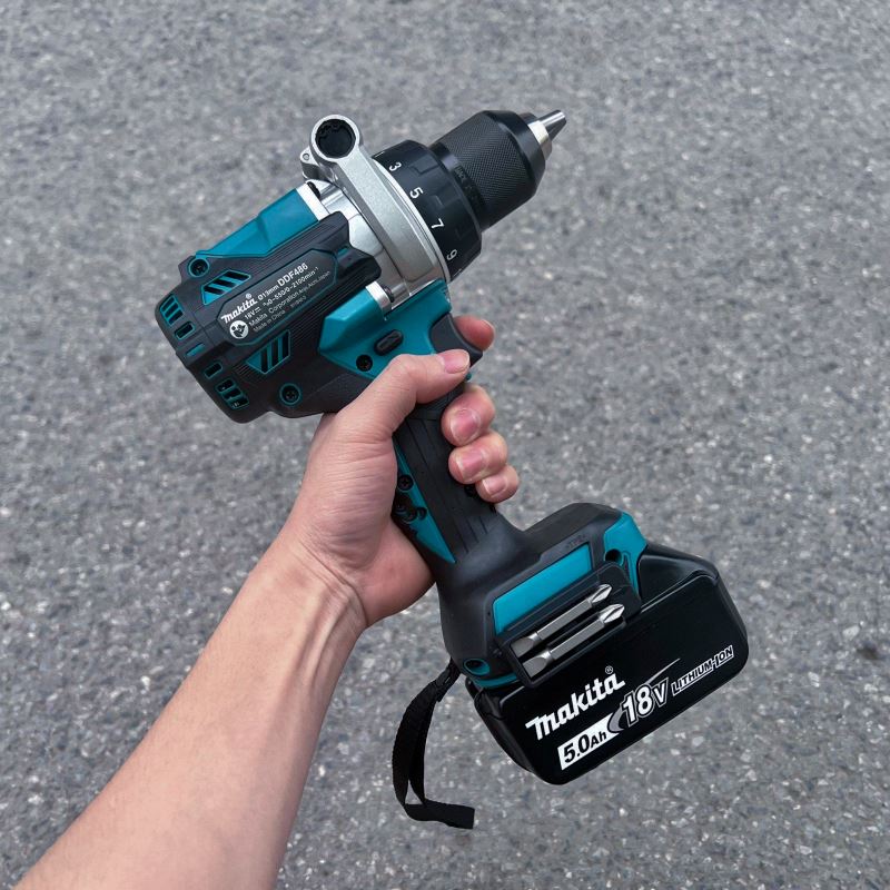 Máy khoan Makita DDF486RTE pin 18V