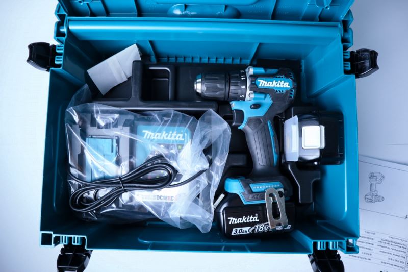 Máy Khoan Và Vặn Vít Makita DDF487RFJ
