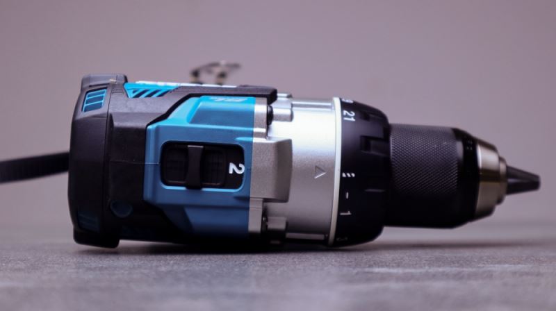 Máy khoan Makita DDF489RTJ dùng pin 18V