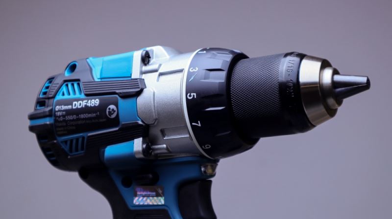 Máy khoan Makita DDF489RTJ dùng pin 18V
