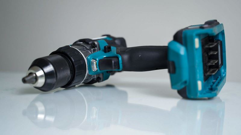 Máy khoan và vặn vít Makita DF001GZ dùng pin 40V (solo )