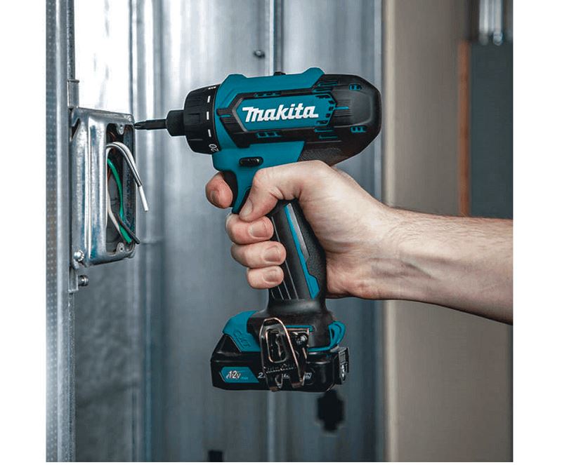 Máy khoan và vặn vít Makita DF033DSYE dùng pin (12V Max)