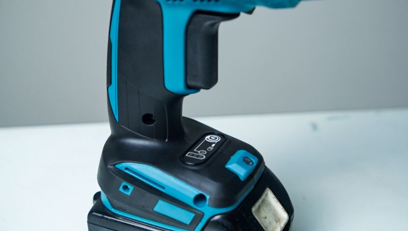 Máy vặn vít Makita DFS452Z dùng pin 18V (solo)