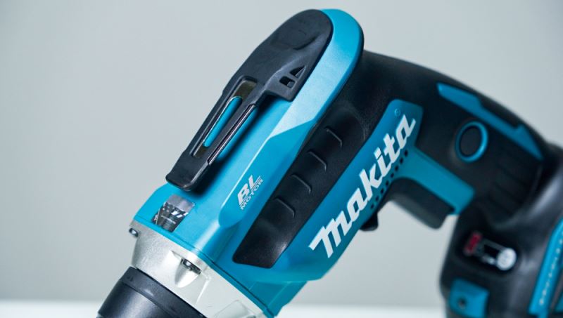 Máy vặn vít Makita DFS452Z dùng pin 18V (solo)