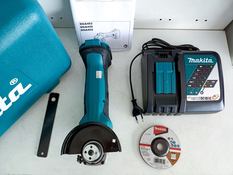 Máy mài góc Makita DGA402RME chạy pin