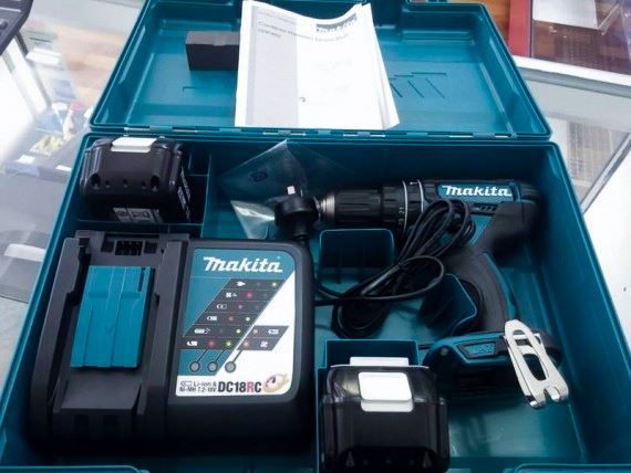 Máy khoan búa Makita DHP482RFE chạy pin 18V