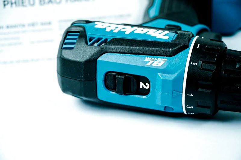 Máy khoan động lực Makita DHP485SFE dùng Pin