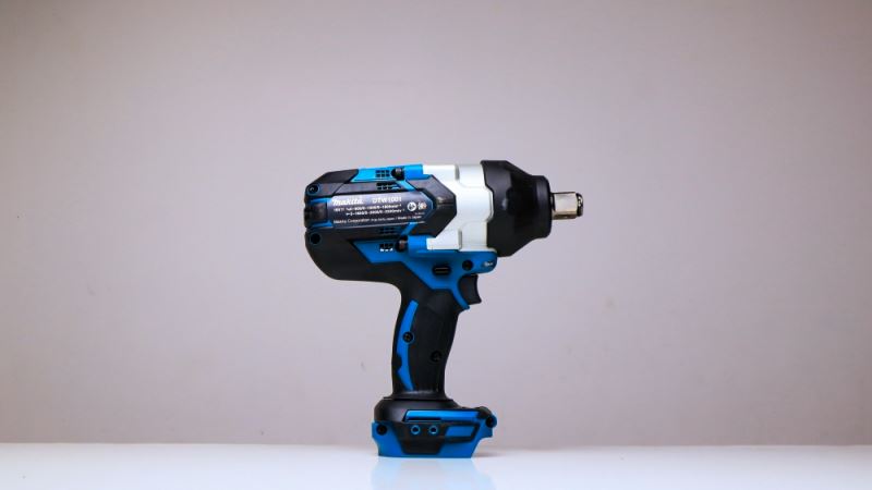 Máy siết bu lông Makita DTW1001Z dùng pin 18V (solo)