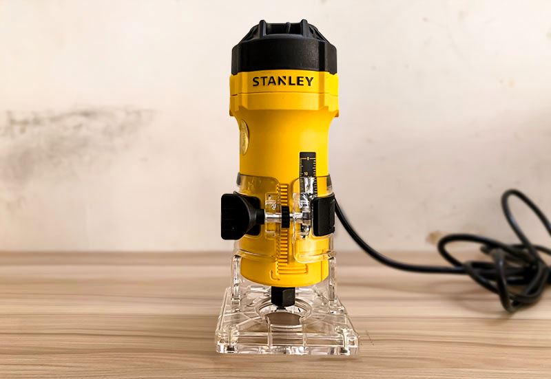 Máy phay cầm tay Stanley ST55-B1 550W