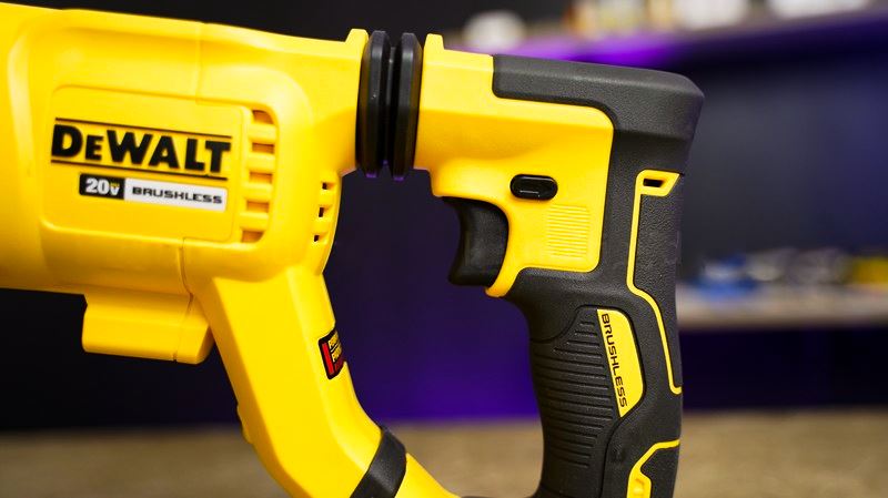 Máy khoan bê tông DeWalt DCH263P1 dùng pin 20V Max