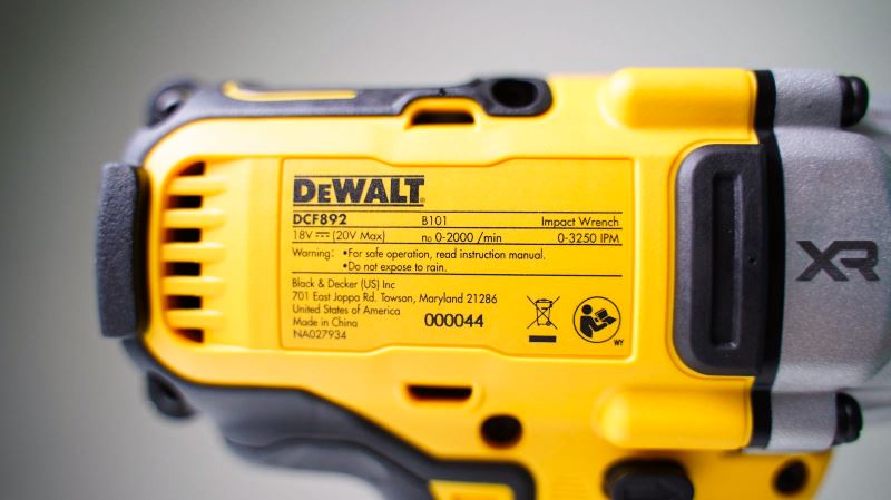 Máy siết bu lông DeWalt DCF892P2 dùng pin 20V