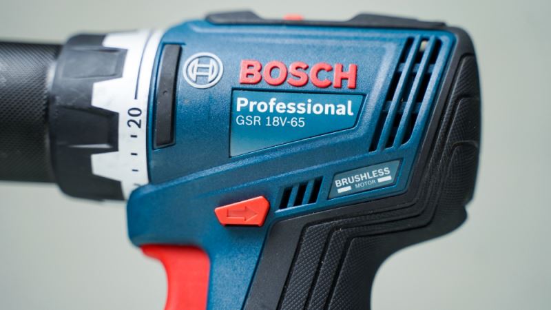 Máy khoan vặn vít Bosch GSR 18V-65 dùng pin 18V