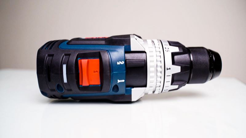 Máy khoan Bosch GSR 18V-150 C  dùng pin 18V(SOLO)
