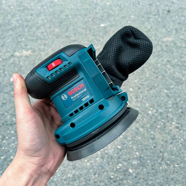 Máy chà nhám tròn dùng pin 18V Bosch GEX 185-LI