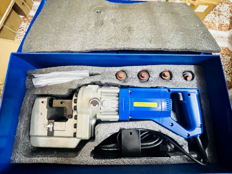 Máy đột lỗ thủy lực MHP 20